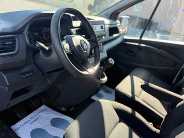 Renault Trafic - 11