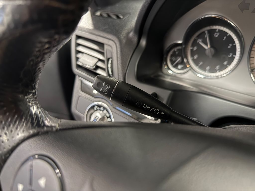 MERCEDES-BENZ E 250 CDI BE/ DESIGNO/PANORAMA/ CARPLAY/ R-KAM MERCEDES-BENZ E 250 CDI BE/ DESIGNO/PANORAMA/ CARPLAY/ R-KAM