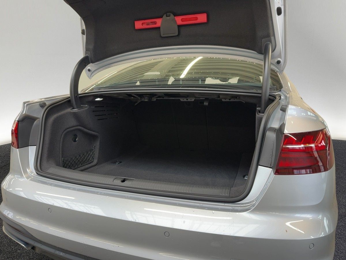 Audi A4 - Bild 8