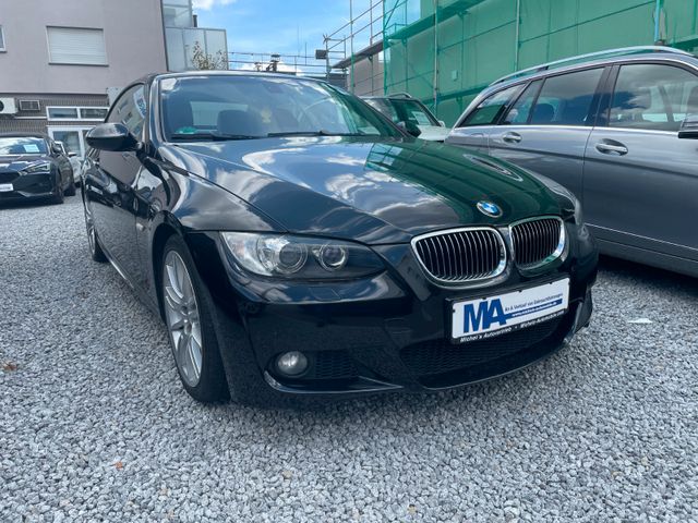 BMW Cabrio 330i  M-Paket  Navi  Xenon Leder