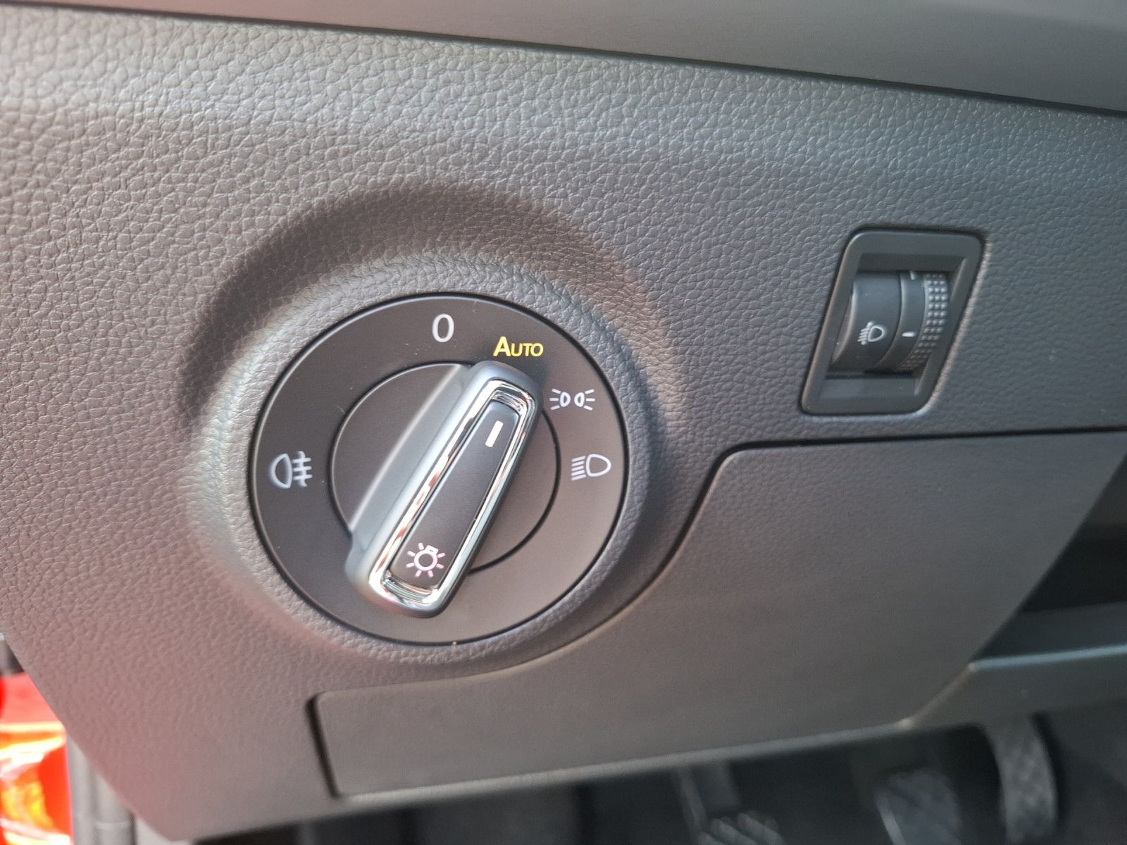 Fahrzeugabbildung SEAT Ibiza 1.0 Style Navi Climatronic RFK SH LM