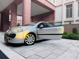 Peugeot PEUGEOT 207CC PLATINUM SPORT 5GANG LEDER K... - Peugeot 207 in Kiel
