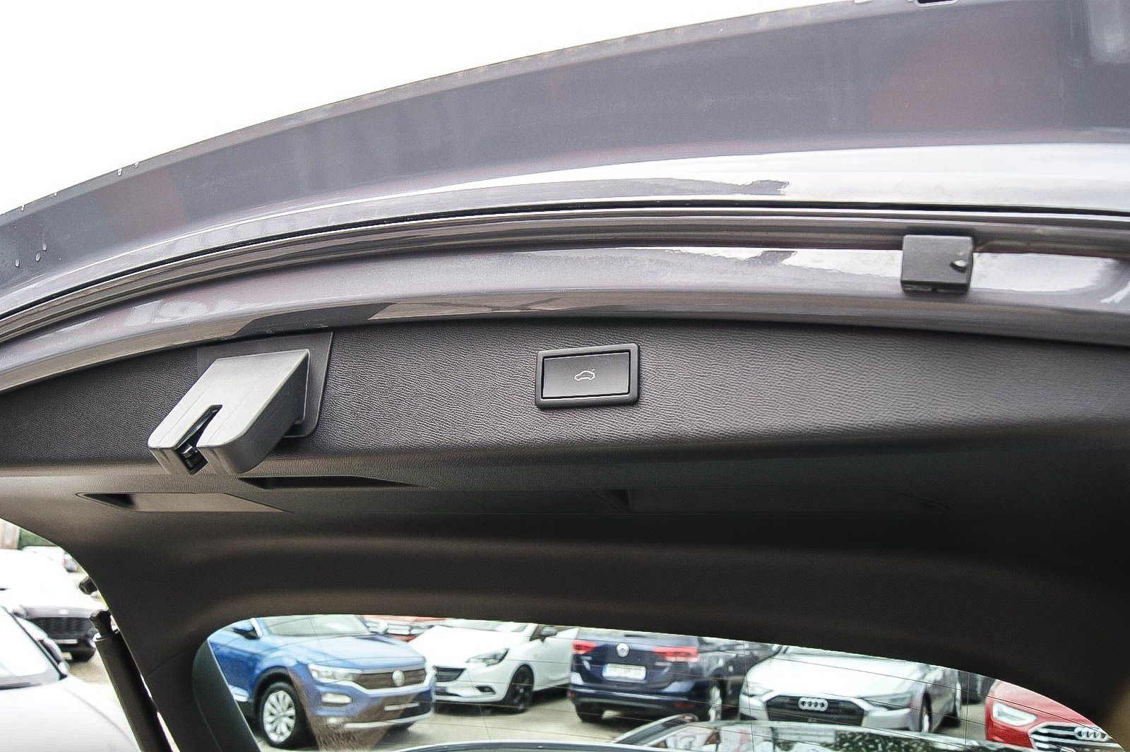 Fahrzeugabbildung CUPRA Leon Sportstourer e-Hybrid PANORAMA CARPLAY ACC