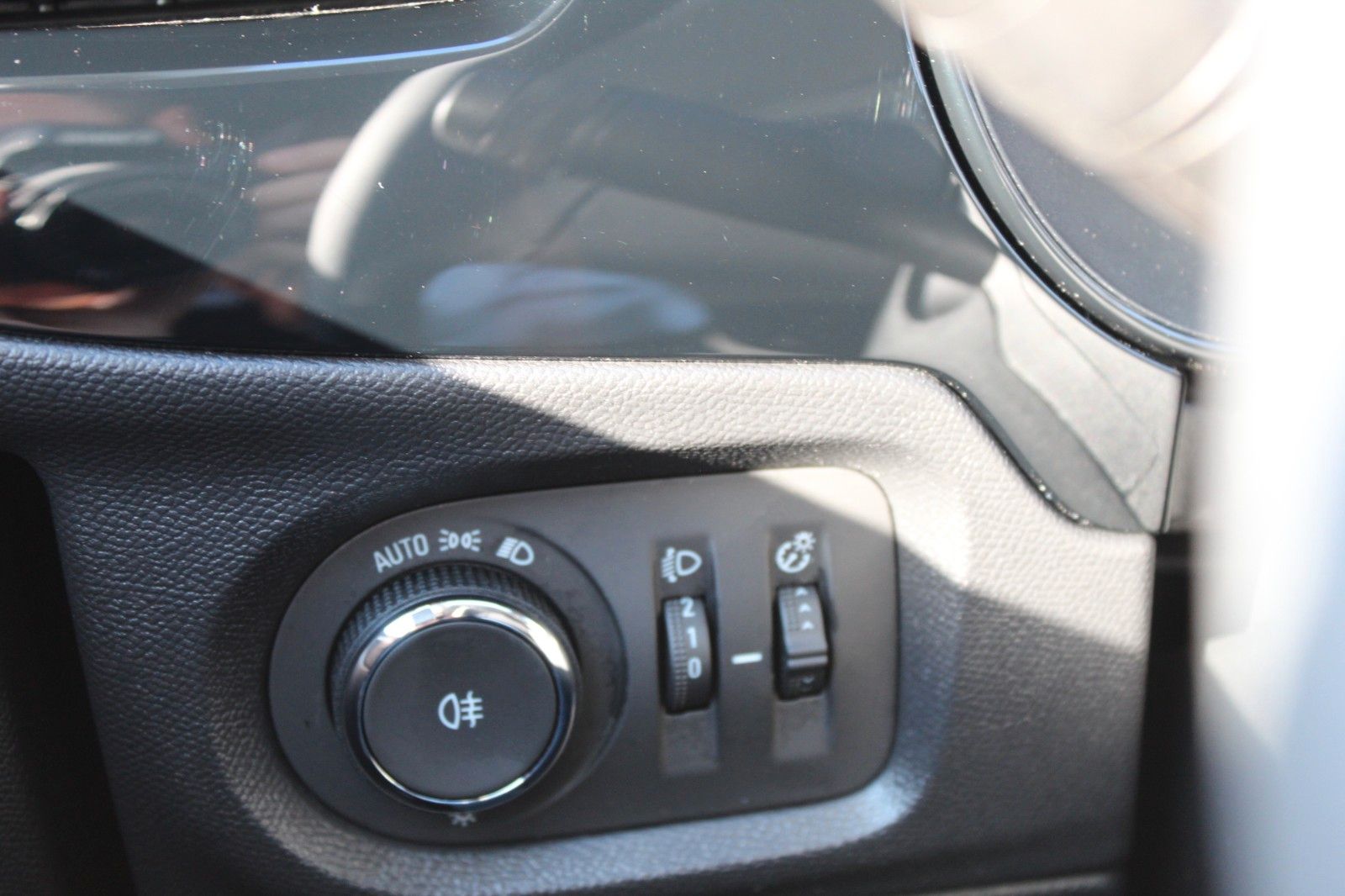 Fahrzeugabbildung Opel Corsa Edition Allw.*Sitzh.*PDC*DAB