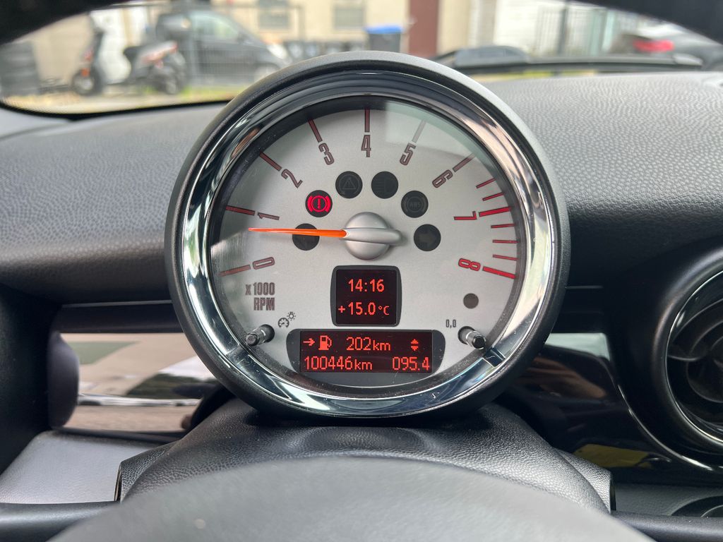 Mini Cooper Mini Cooper 1.6l 88KW PANO LEDER SITZH TEMPOMAT