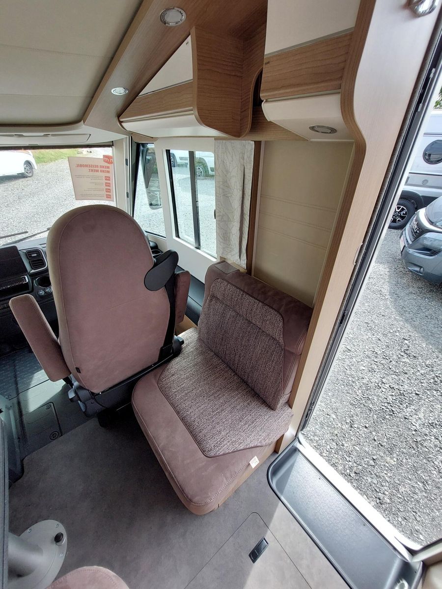 Fahrzeugabbildung Malibu I 460 KB LE comfort Automatik Markise AKTION