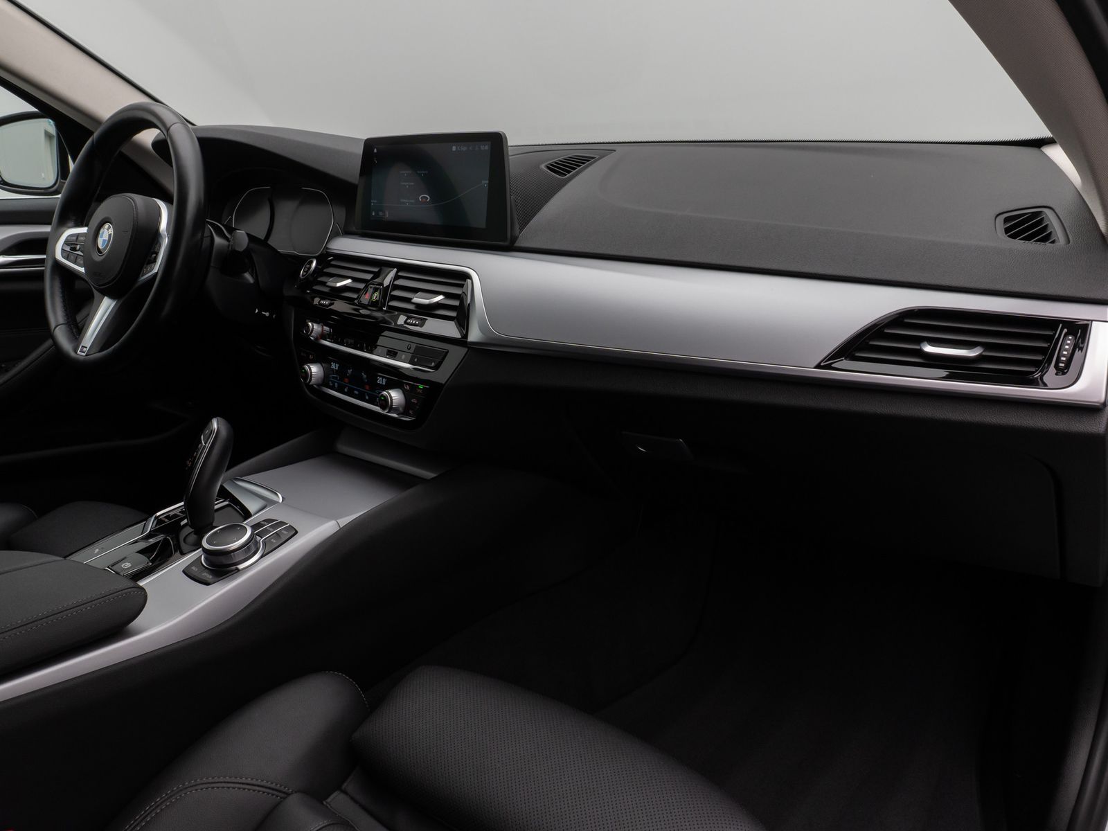 Fahrzeugabbildung BMW 520d Kamera DAB CockPitPlus Alarm Sport LED