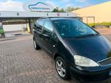 Ford Auto Ford Galaxy - Ford Galaxy aus 2005 mit Diesel-Antrieb