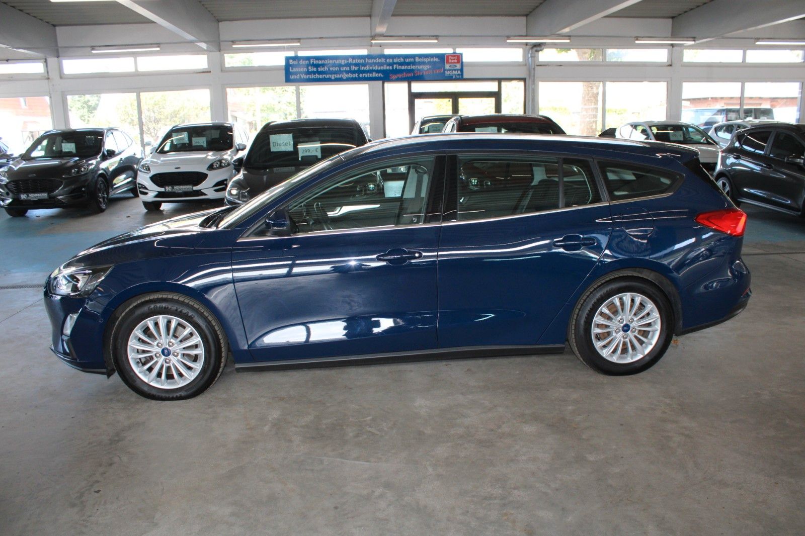 Fahrzeugabbildung Ford Focus Turnier Titanium LED CAM WinterPaket NAVI