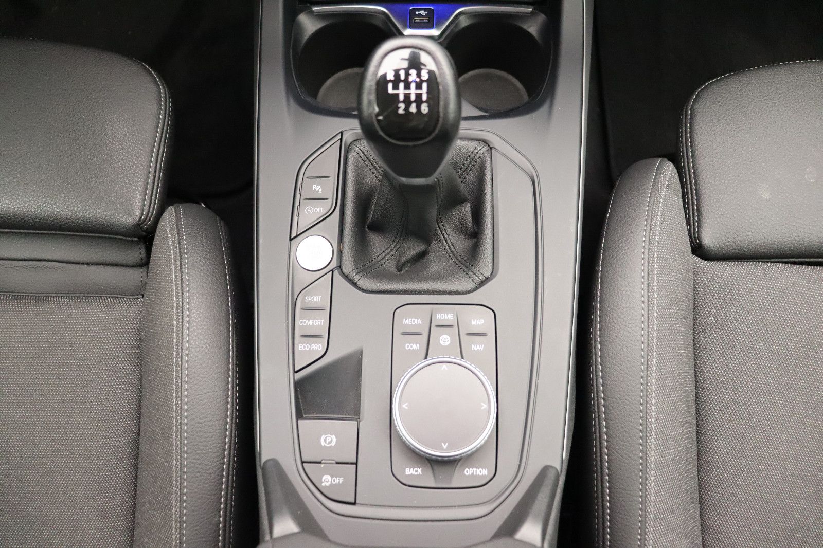 Fahrzeugabbildung BMW 218i Gran Coupe Advantage LED NAVI KAMERA