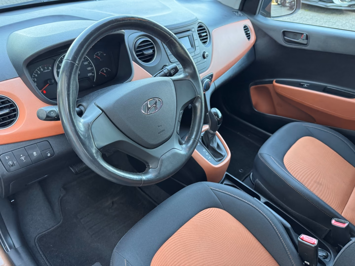 Hyundai i10 Style Allwetterreifen Sitzheizung Klimaautom