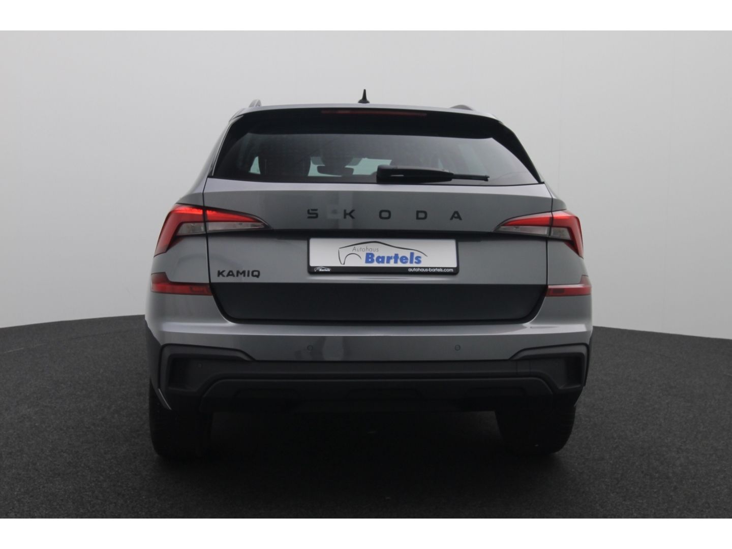 Fahrzeugabbildung SKODA Kamiq 1.0 Selection Kamera SHZ Einparkhilfe vorn