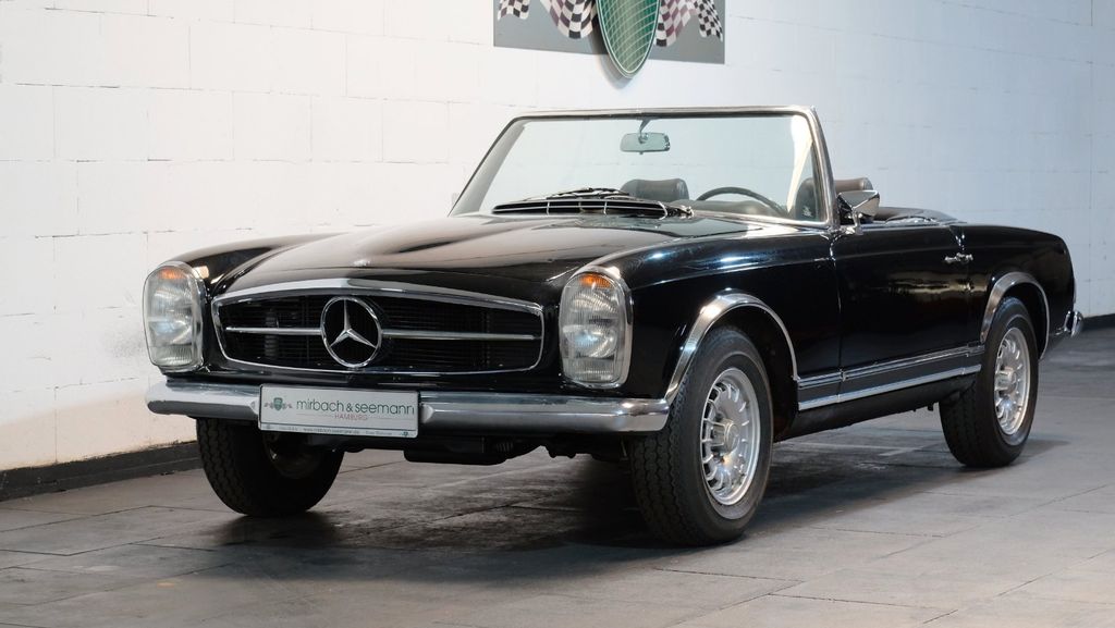 Mercedes-Benz 230