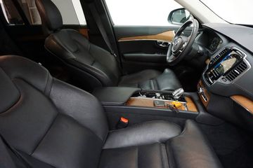 Volvo XC90 - 8