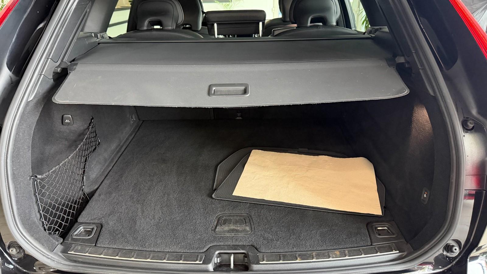 Volvo XC60 D5 AWD R Design Panorama*AHK
