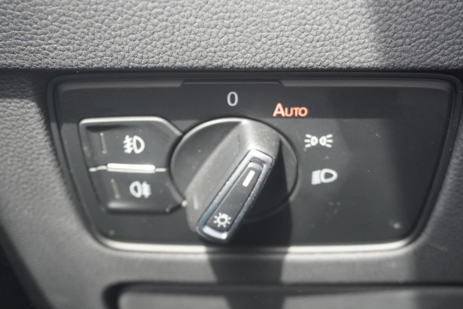 Volkswagen Passat 1.5 TSI DSG Business LED ACC Navi, миниатюра 17