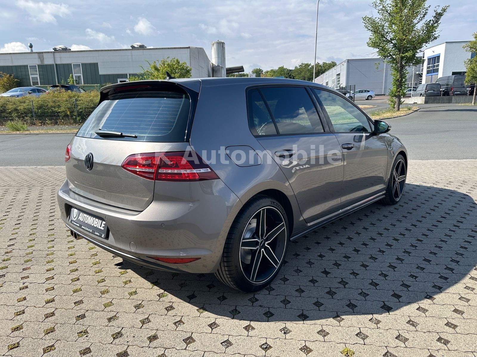 Fahrzeugabbildung Volkswagen Golf VII Lim. GTD BMT/DSG/Navi/Bi-Xenon/PDC