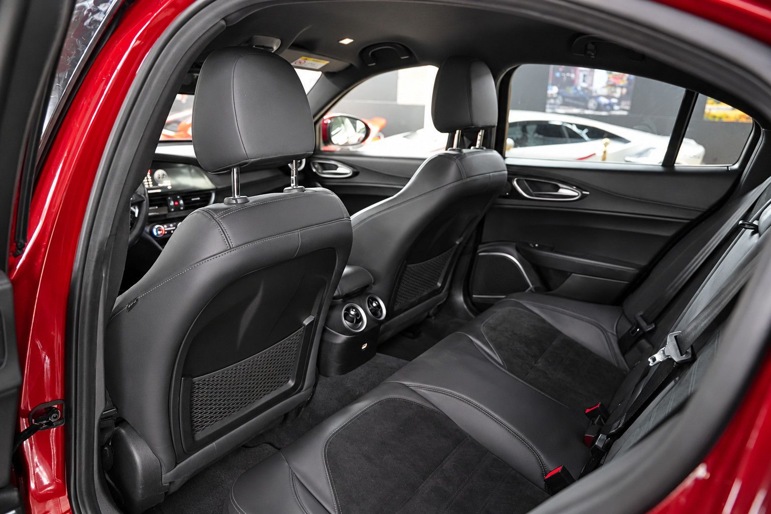 Fahrzeugabbildung Alfa Romeo Giulia Quadrifoglio *Carbon*HarmanKardon*ACC*Kam