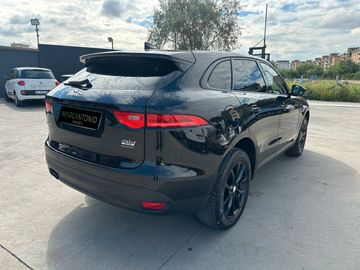 Jaguar F-Pace - 5