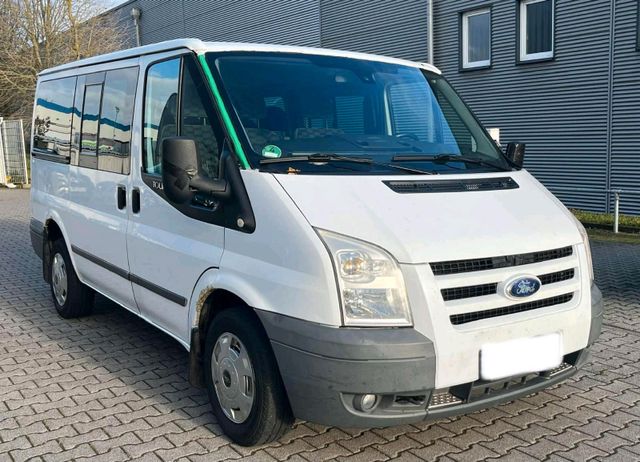 Ford Transit 9 sitzer Tourneo