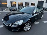 Volvo V60 Kombi Summum LEDER KAMERA SHD XENON NAVI - Volvo V60 aus 2013