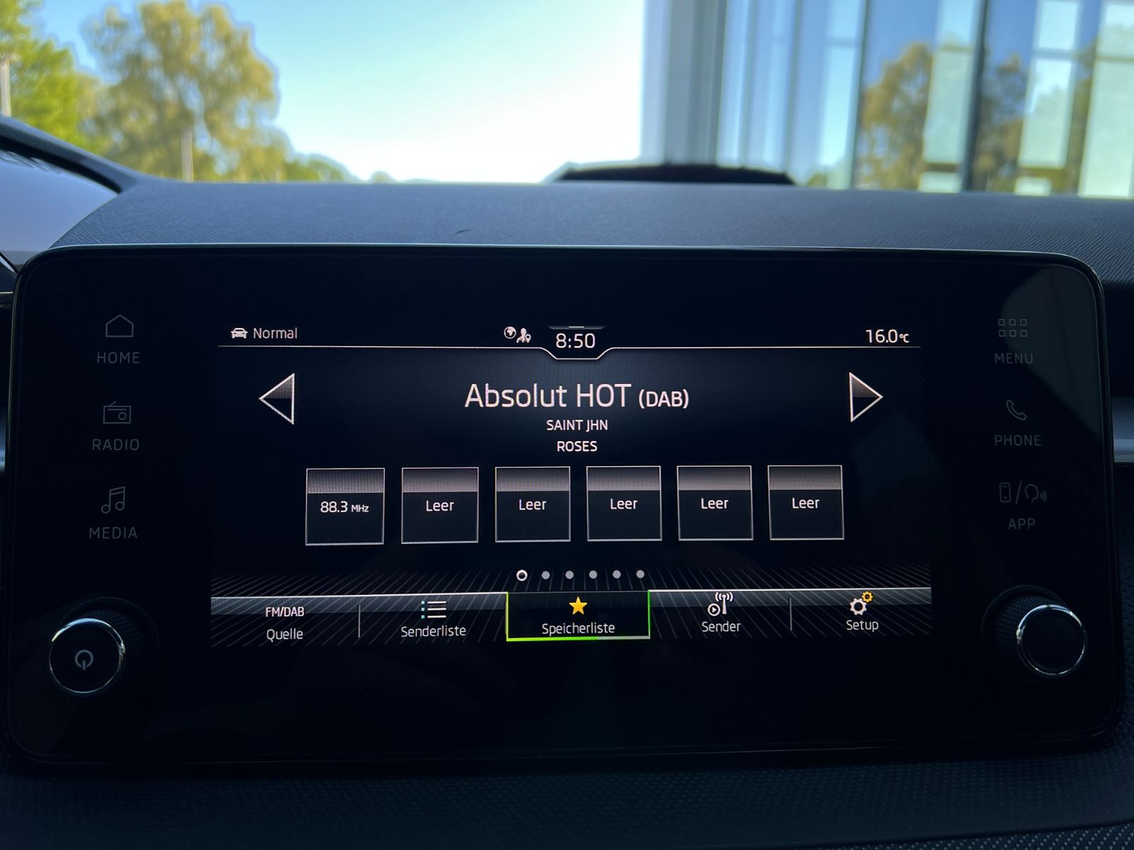 Fahrzeugabbildung SKODA Fabia Selection Tour 1.0 TSI *Vorb. AHK, LED, Ka