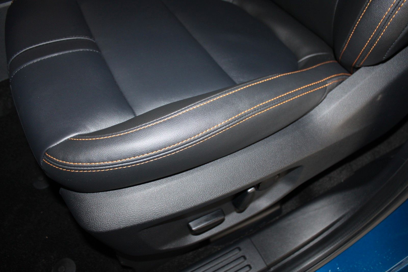 Fahrzeugabbildung Ford Ranger Wildtrak PHEV Aut. AHK LED TECHNOLOGIE P.