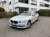 BMW 740d xDrive F01 LCi - BMW: 7 F01