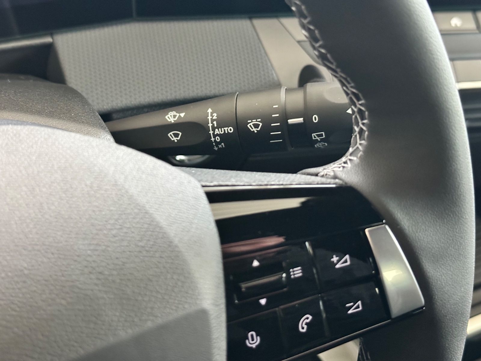 Fahrzeugabbildung Opel Astra L Lim*Edition*RFK*Klima*PDC*SHZ*LED