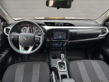 Toyota Hilux - 10