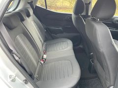 Fahrzeugabbildung Hyundai i10 1.0 Trend *Lenkrdhzg*Sitzhzg*Spurhalte*PDC*