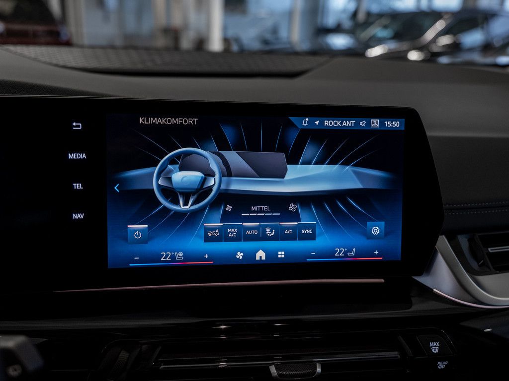 BMW 218 Active Tourer - Bild 21