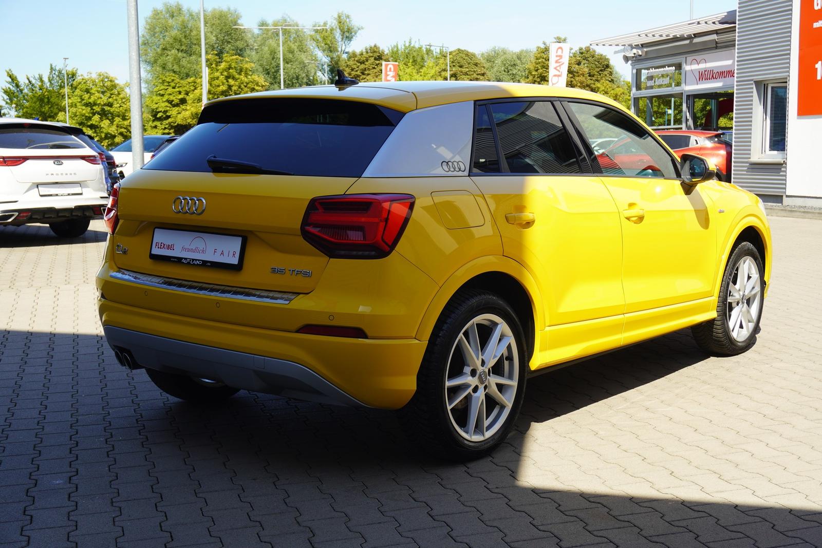 Audi Q2 1.5 TFSI S-Line sport S-Tronic LED Navi AHK