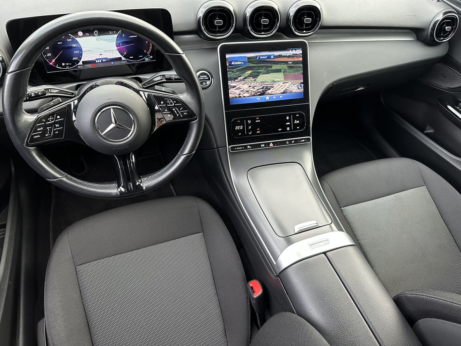 Fahrzeugabbildung Mercedes-Benz C 200d T Avantgarde Night-Paket NAV+LED+KAM+VC