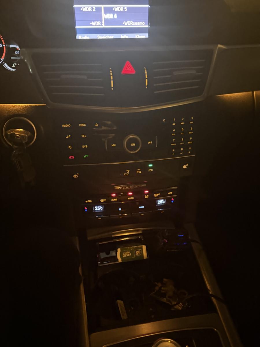 Mercedes-Benz 200 2012 — photo 7