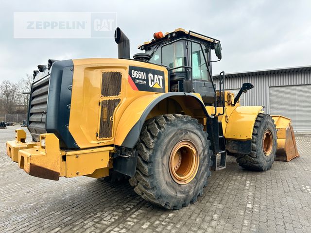 CAT 966M