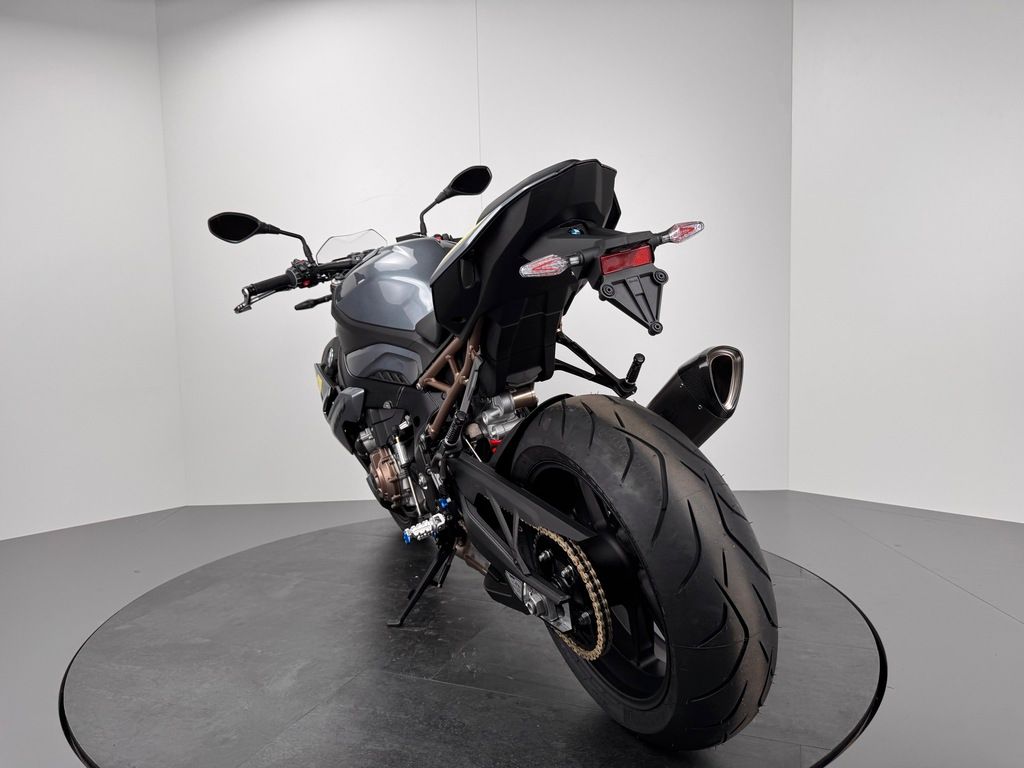 Fahrzeugabbildung BMW S 1000 R *NEUWERTIG *KAUM KILOMETER