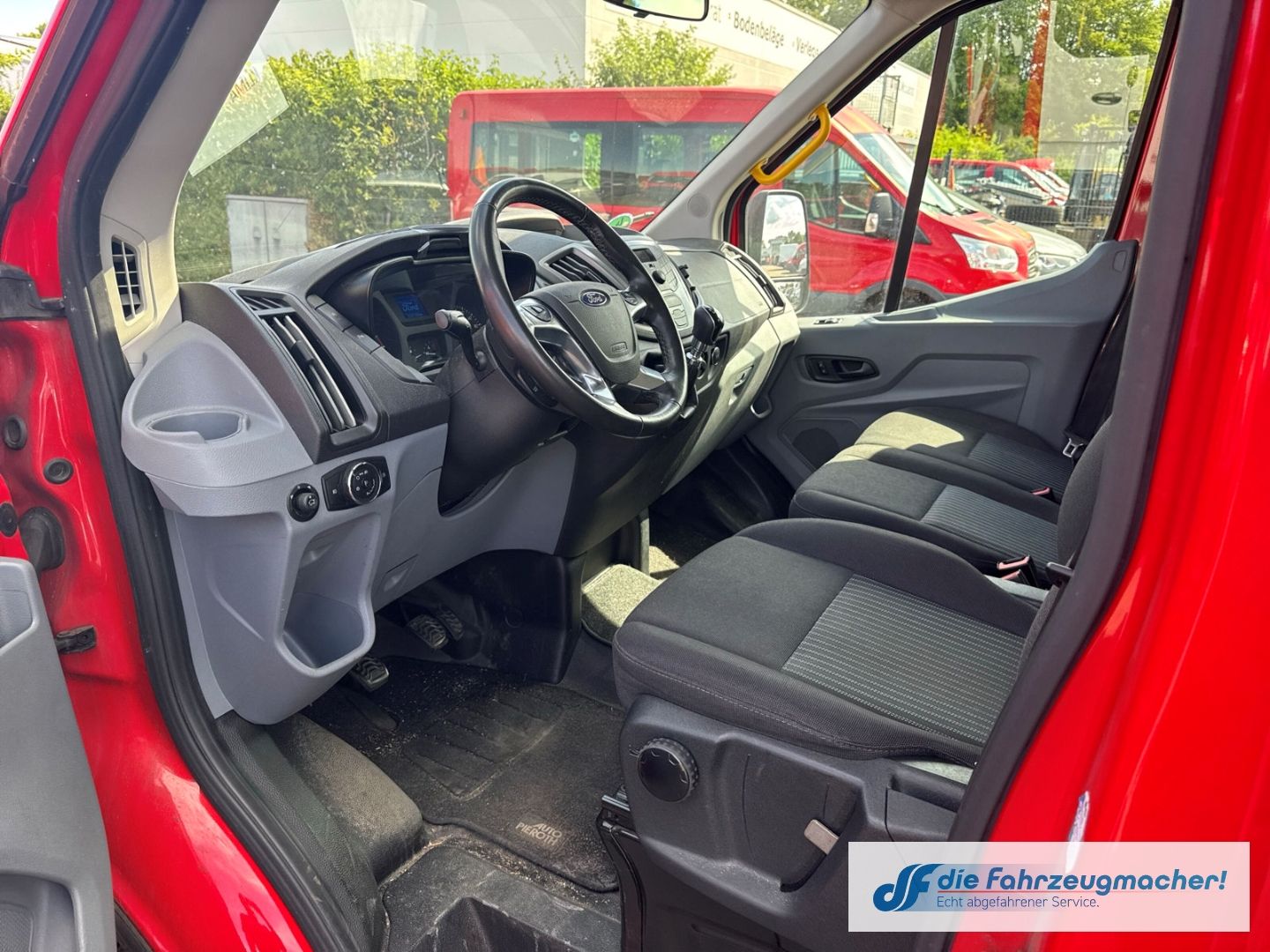 Fahrzeugabbildung Ford Transit Kombi 350 L3 Trend StandHZG *2520 *EXPOR