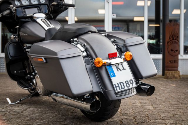 Fahrzeugabbildung Harley-Davidson STREET GLIDE SPECIAL FLHXS - SCREAMIN`EAGLE -