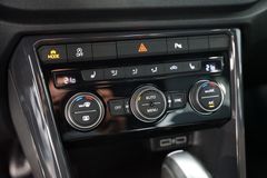 VW T-Roc 1.5 TSI Sport | Navi | App | ACC | AHK VW T-Roc 1.5 TSI Sport | Navi | App | ACC | AHK