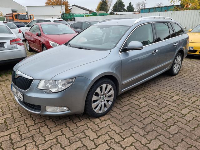 Skoda Superb Combi Elegance Alcantara NAVI