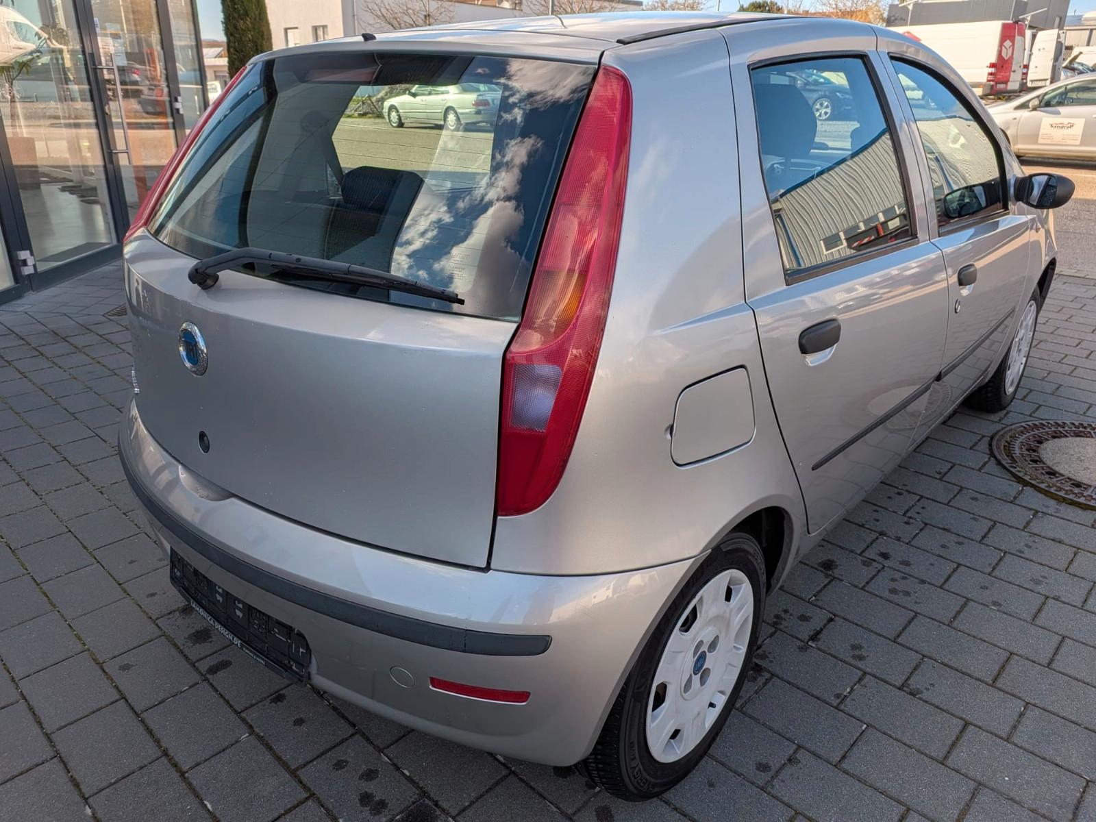 Fiat Punto 1.2 8V Active Active /1. Hand /Scheckheft 