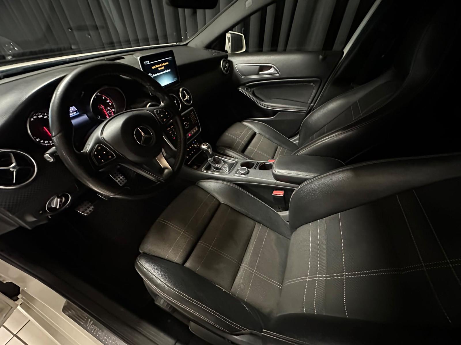 Mercedes-Benz A200 2015 — photo 16