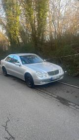 Mercedes-Benz Mercedes E240 ehrlich und zuverlässiges auto - Mercedes-Benz E 240 in Bochum