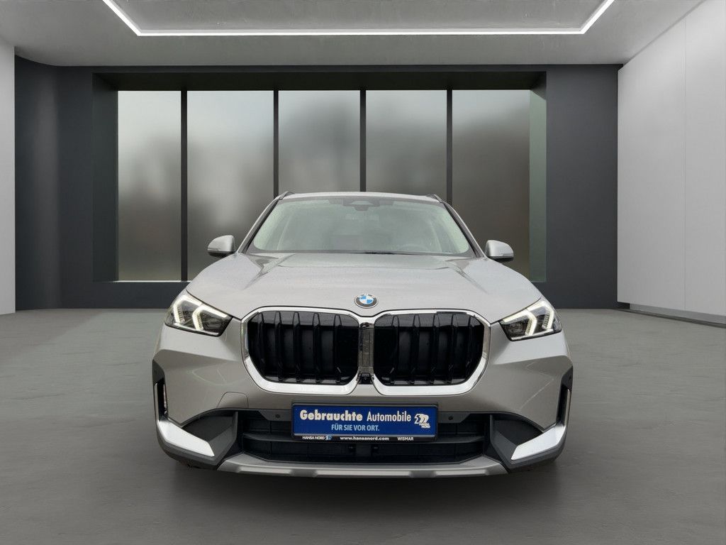 BMW X1 sDrive20i LED NAVI HUD 360° SHZ 18 H K AHK foto 4