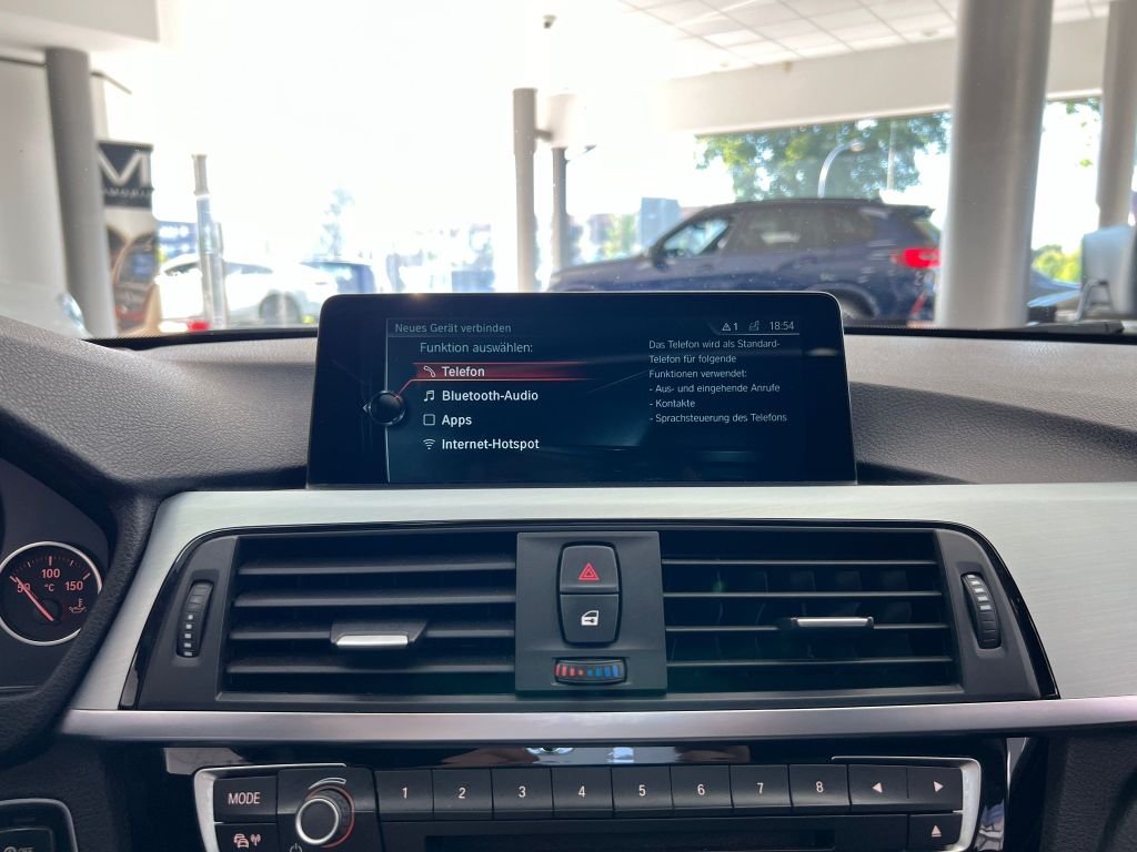 BMW 320 d Sport-Line Schiebedach*HUD*LED*NAVI*PDC*