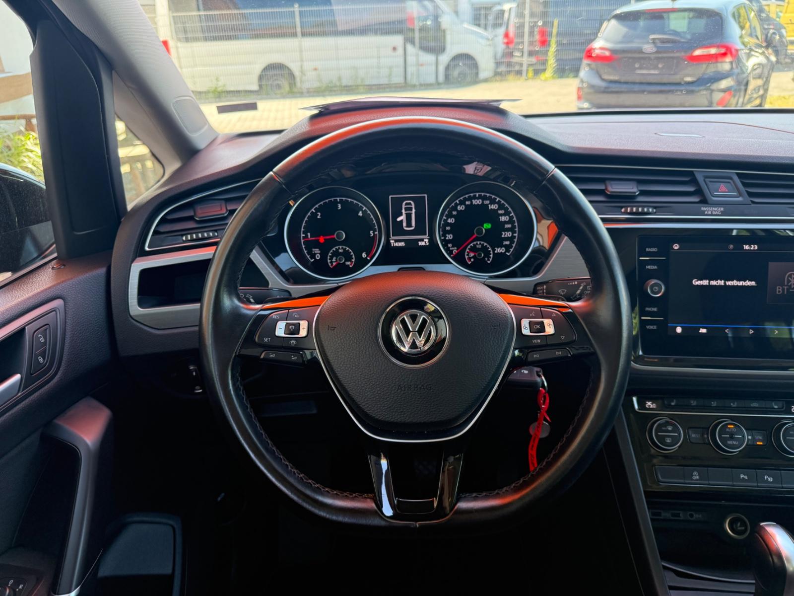 Volkswagen Touran Comfortline=7.Sitzer = 298,- € Monat =, миниатюра 10