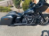 Harley-Davidson  Road Glide Special matt-schwarz J&H 114   5HD1 - Angebote