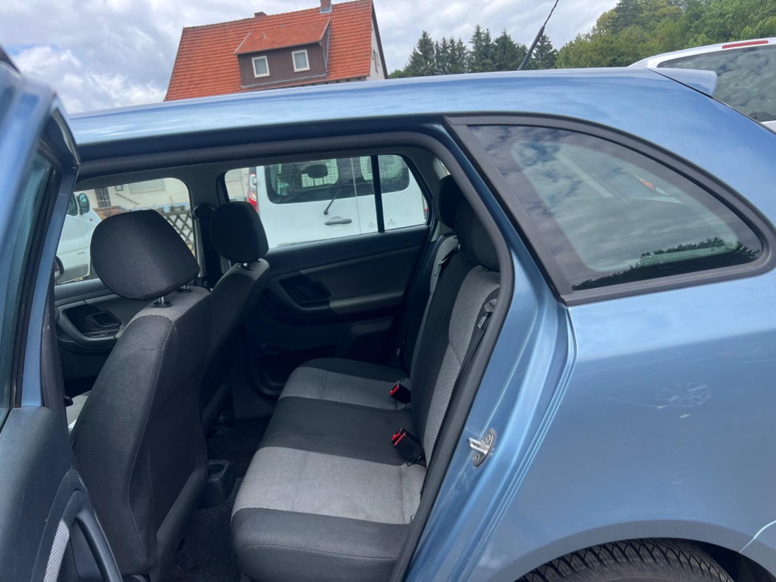 Skoda Fabia 2010 — photo 11