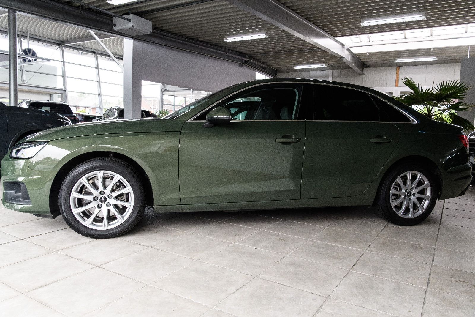 Fahrzeugabbildung Audi A4 Lim. 35 TFSI S-tronic+SHZ+elektr Sitze